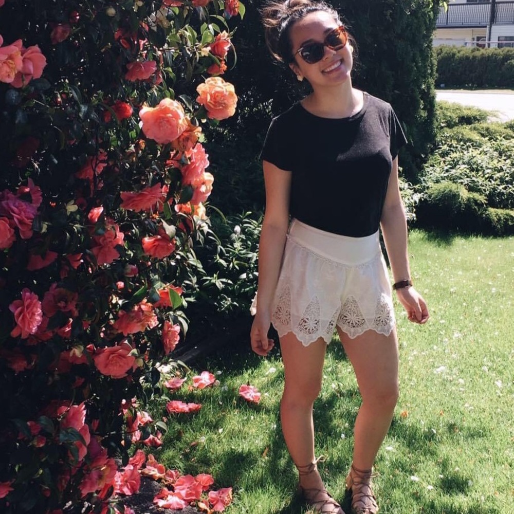 AE eyelet lace summer shorts